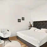 Harmonija Padel&wellness Hotell Mengeš