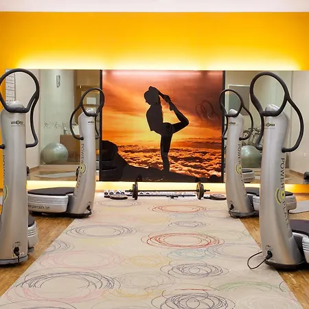 Hotel Harmonija Padel&wellness Menges